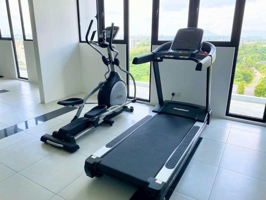 The Podium-studio-free 1 Parking-6 Pax-d321b * Kuching